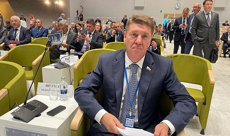 Стратегию развития строительства и ЖКХ обсудили в Сколково